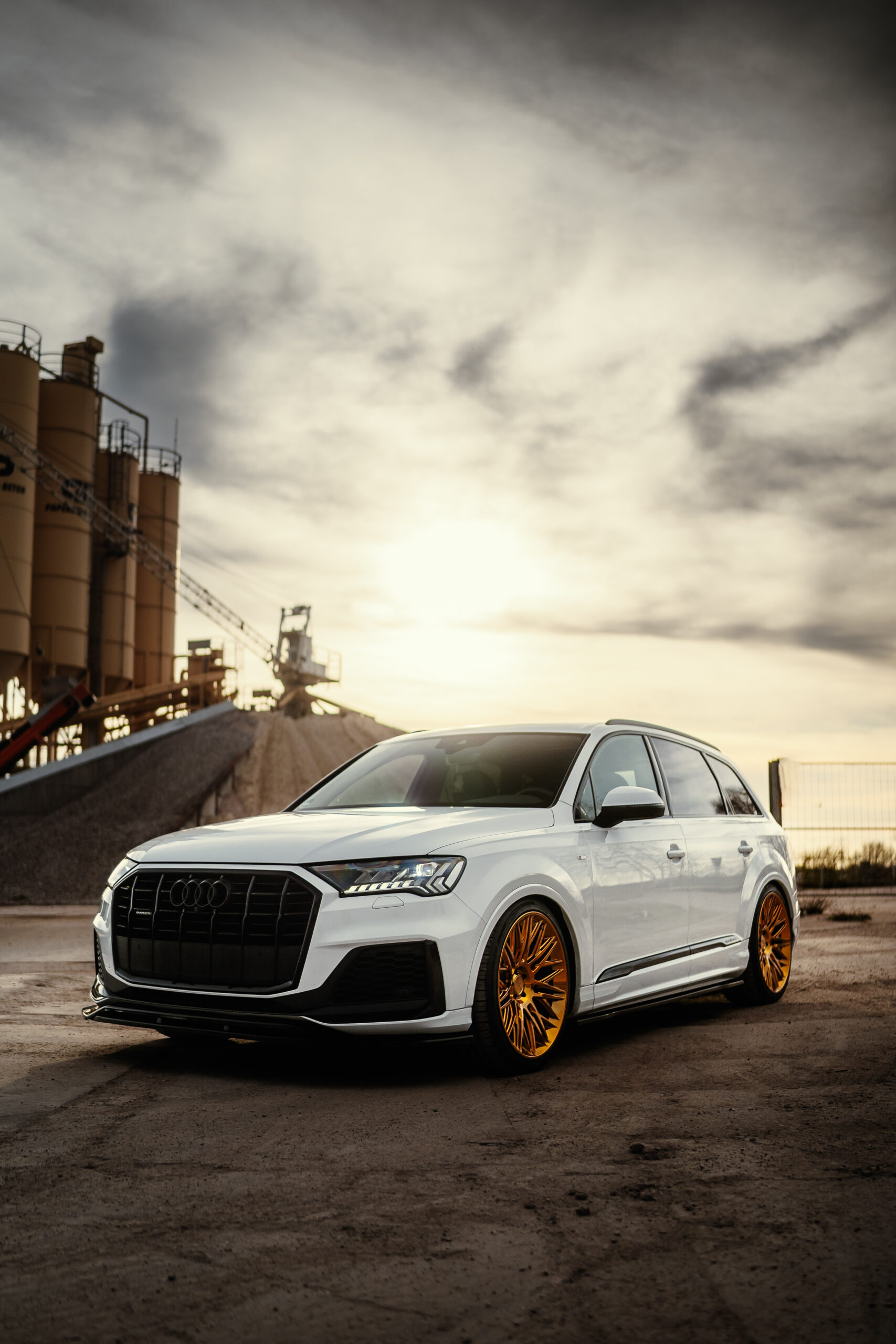 Tieferlegungsmodul / Air Suspension Control Audi Q7 4M inkl. App Steuerung – Bild 4